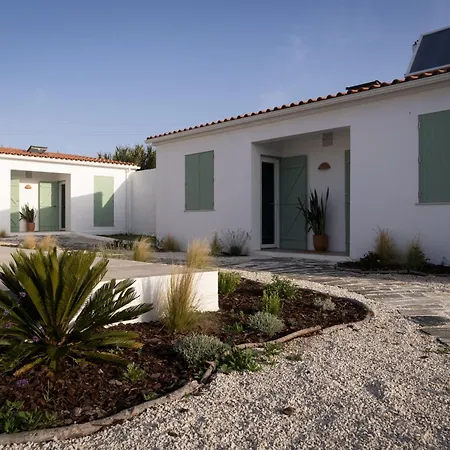 Casa Areia Bed & Breakfast 3*