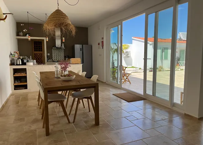 לינה וארוחת בוקר Casa Areia קולארס